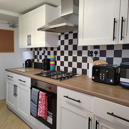 Granville 5Br Townhouse - Ideal For Groups, Families Or Contractors By Suitely Cheltenham Kültér fotó