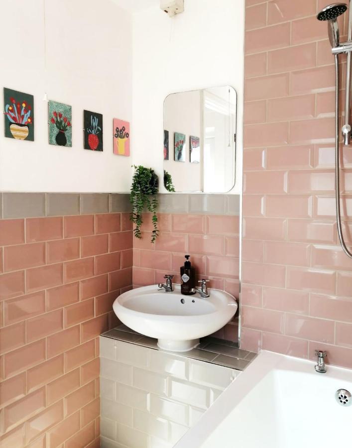 Granville 5Br Townhouse - Ideal For Groups, Families Or Contractors By Suitely Cheltenham Kültér fotó